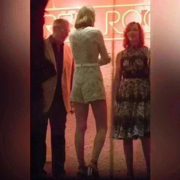 Alexis White Garner Lace Fringe Long Sleeve Romper ASO Taylor Swift - Picture 4 of 15